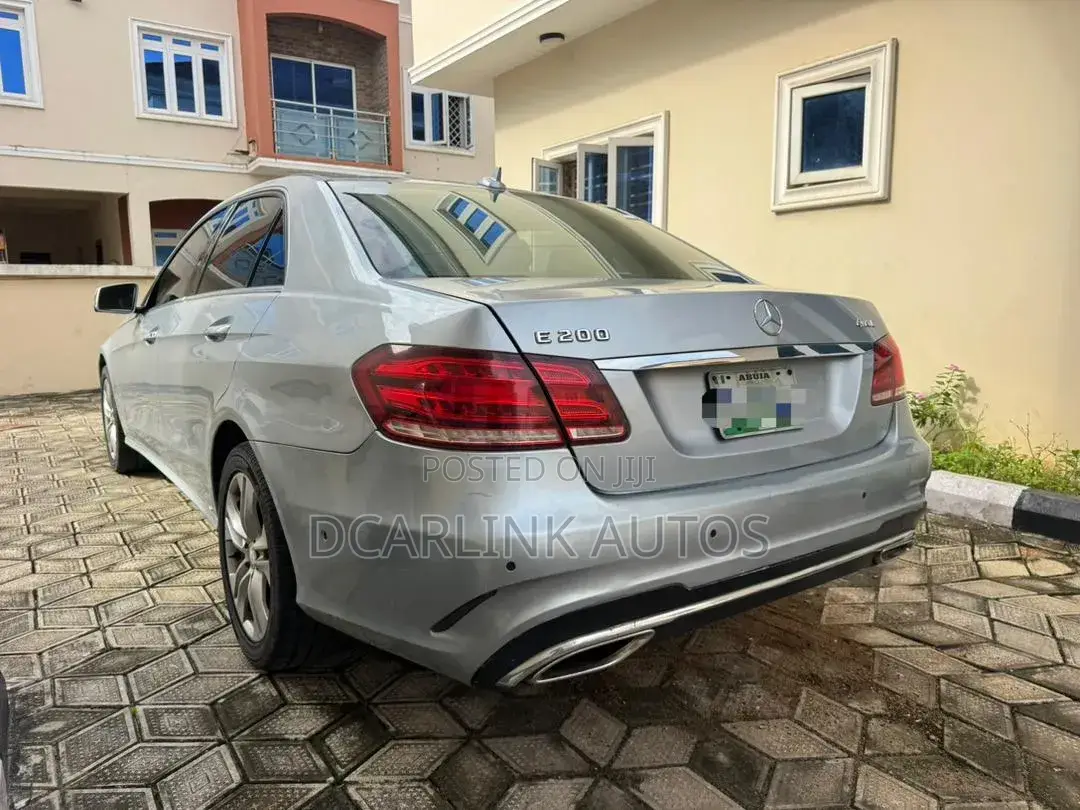 Mercedes-Benz E200 2014 Silver