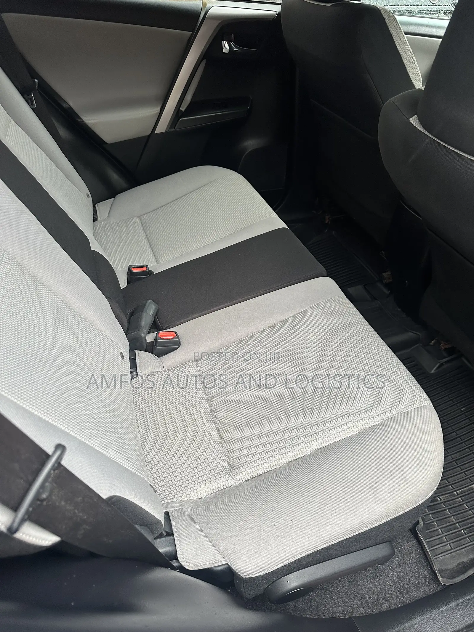 Toyota RAV4 XLE 4dr SUV (2.5L 4cyl 6A) 2018 Blue