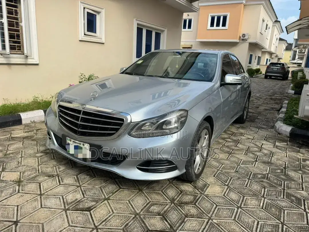 Mercedes-Benz E200 2014 Silver