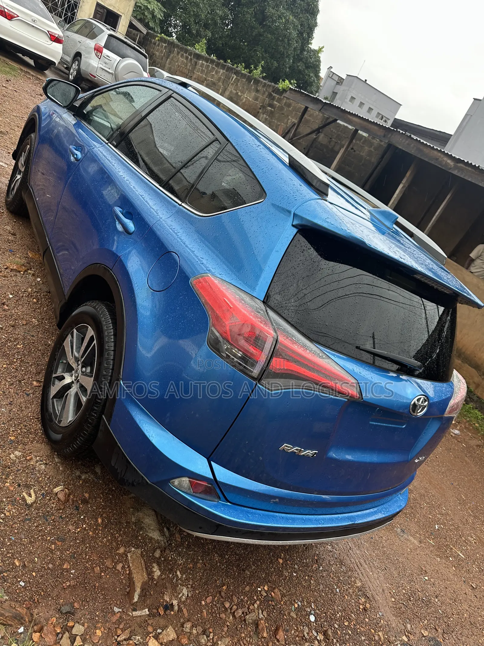 Toyota RAV4 XLE 4dr SUV (2.5L 4cyl 6A) 2018 Blue
