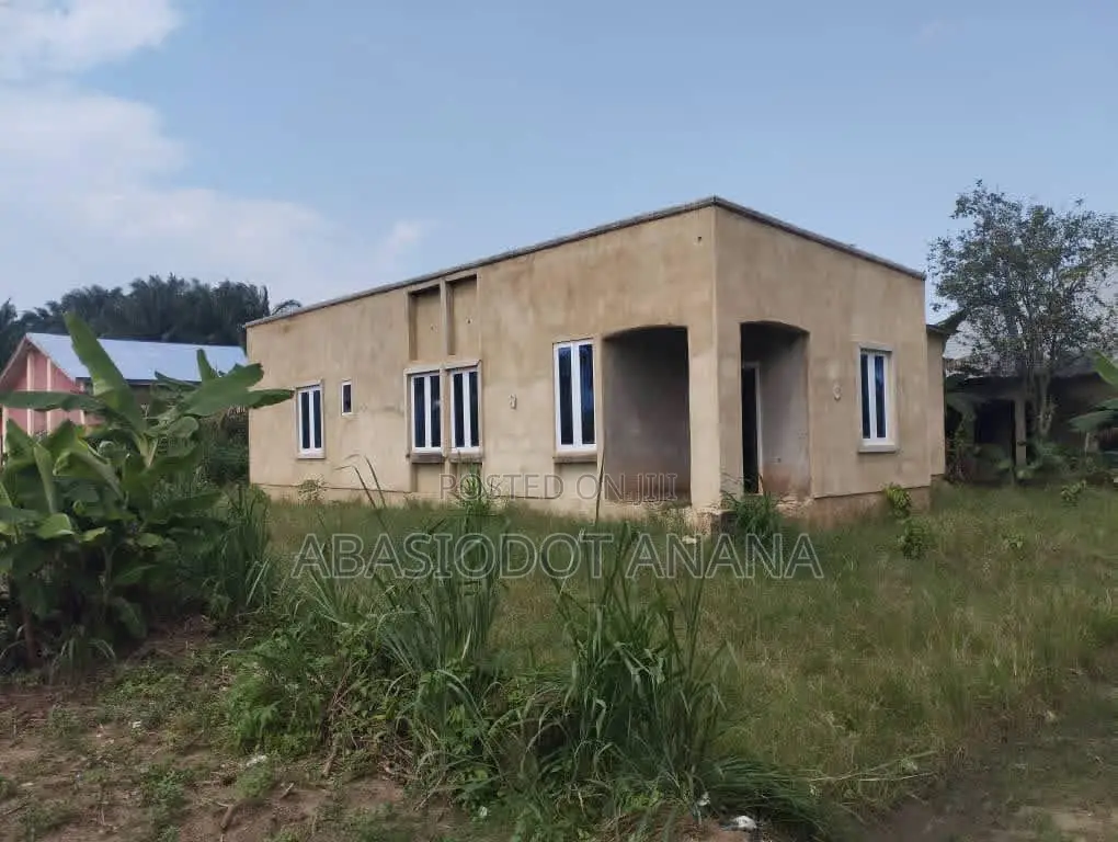 2bdrm Bungalow in Oron Road By Gifto, Uyo for sale