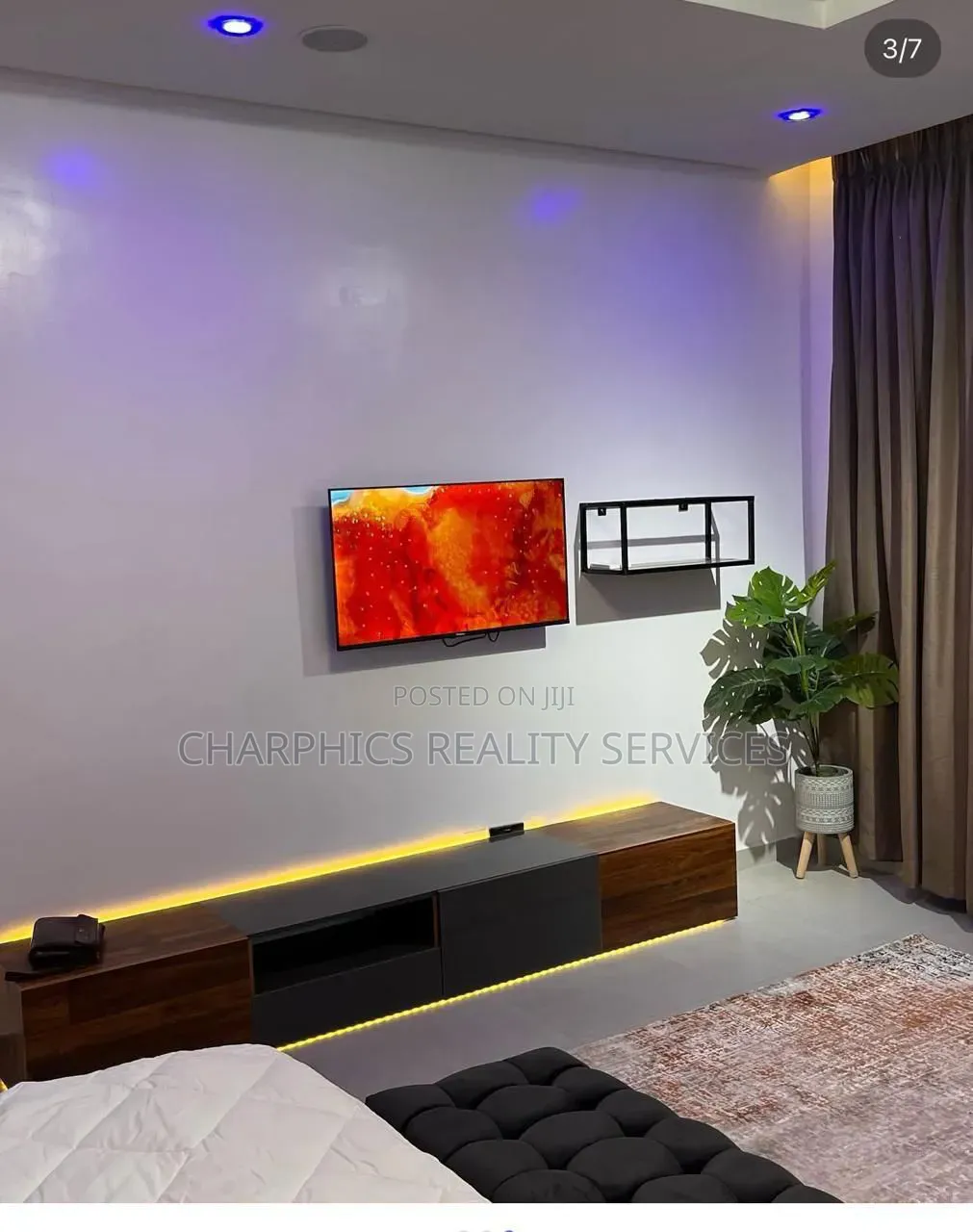 Furnished 3bdrm Apartment in Osapa london for rent