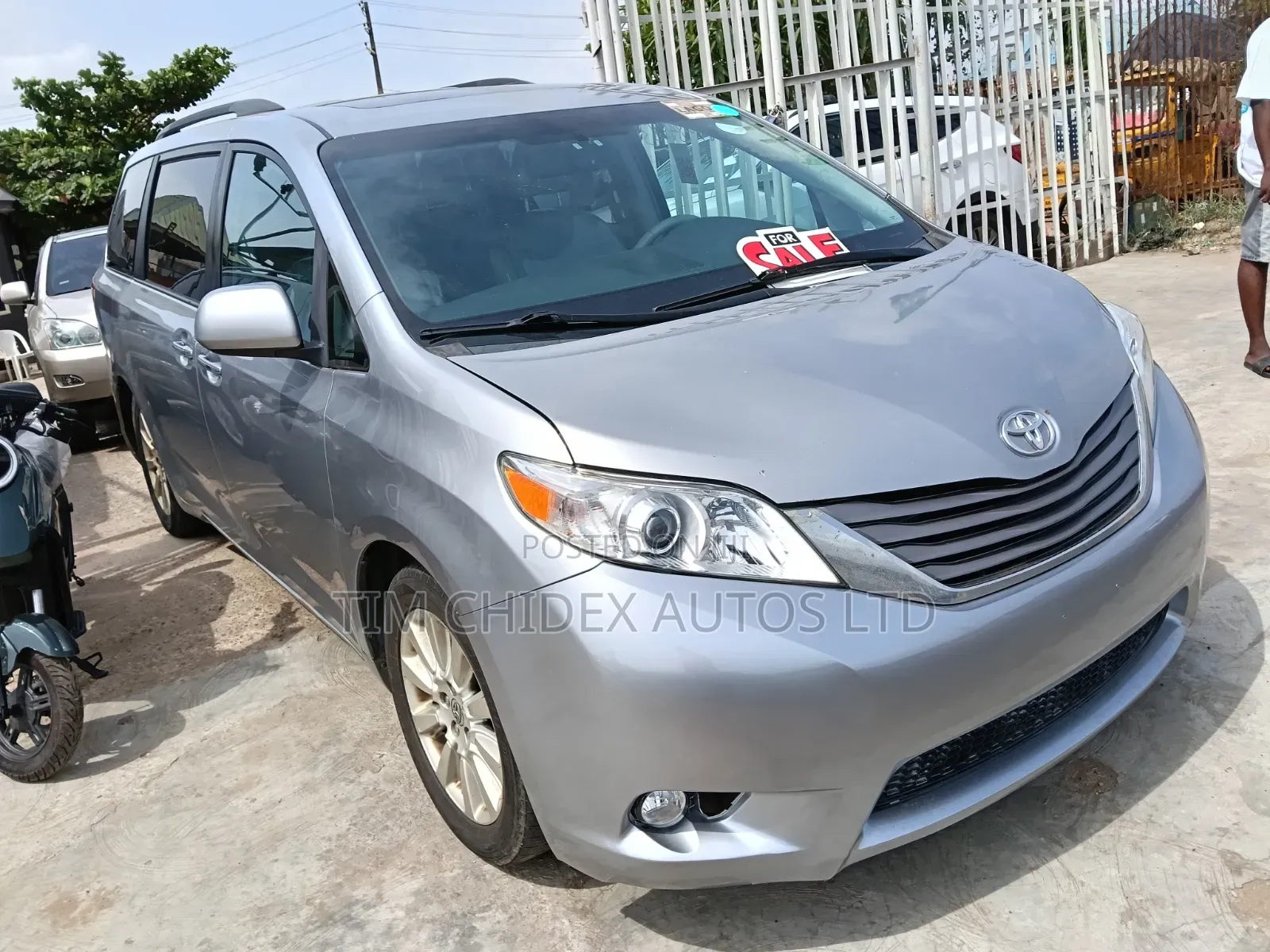 Toyota Sienna XLE 7 Passenger 2012 Gray