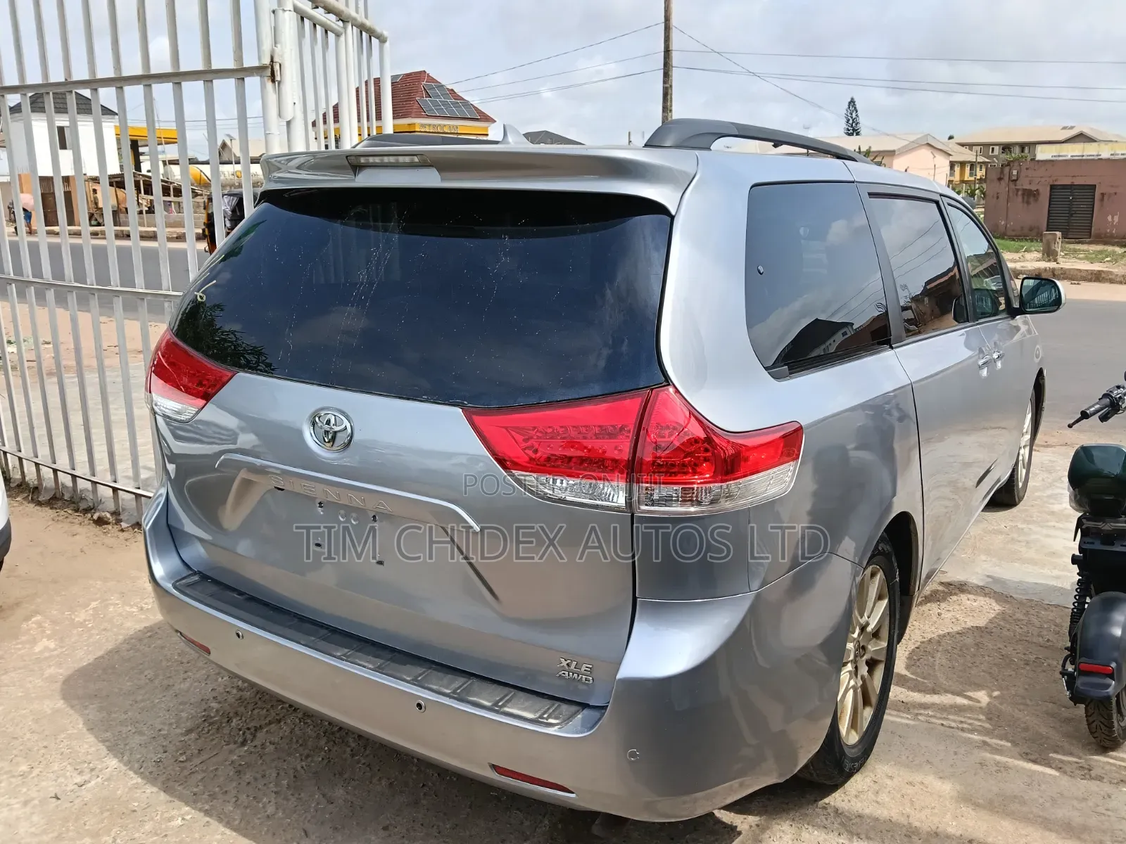 Toyota Sienna XLE 7 Passenger 2012 Gray
