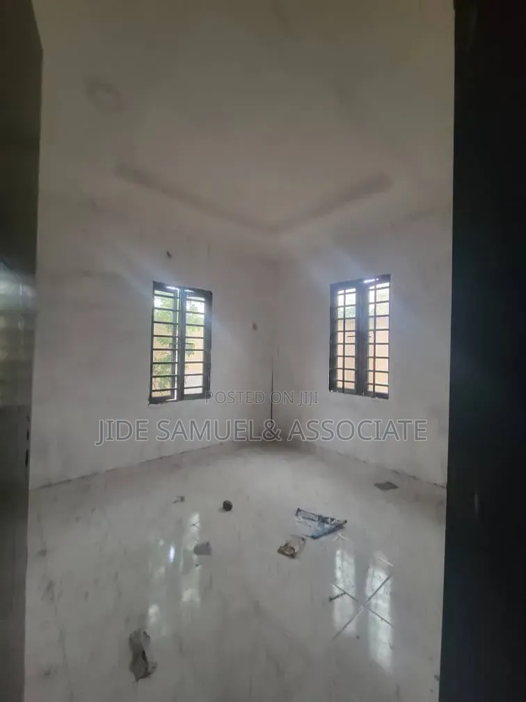 3bdrm Bungalow in Ayobo for rent