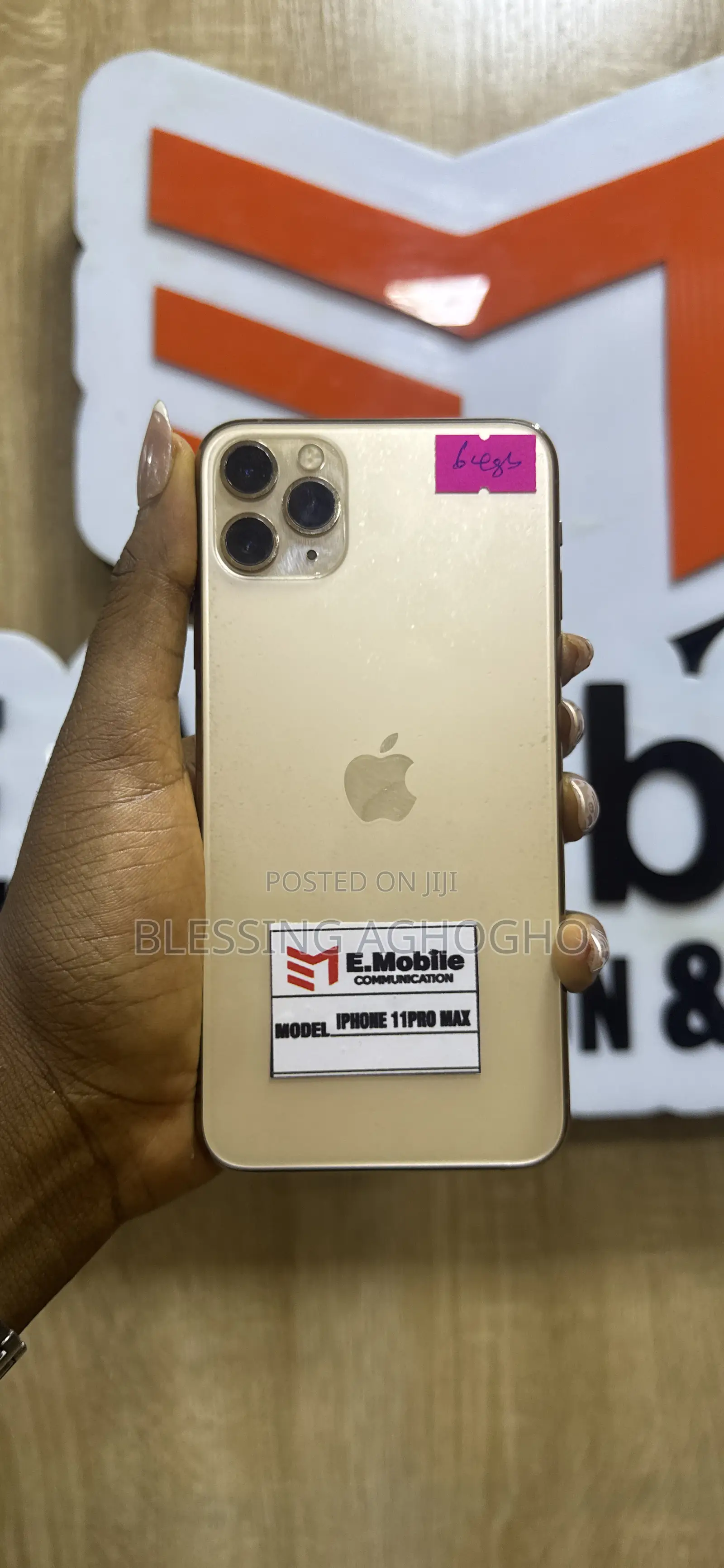 Apple iPhone 11 Pro Max 64 GB Gold