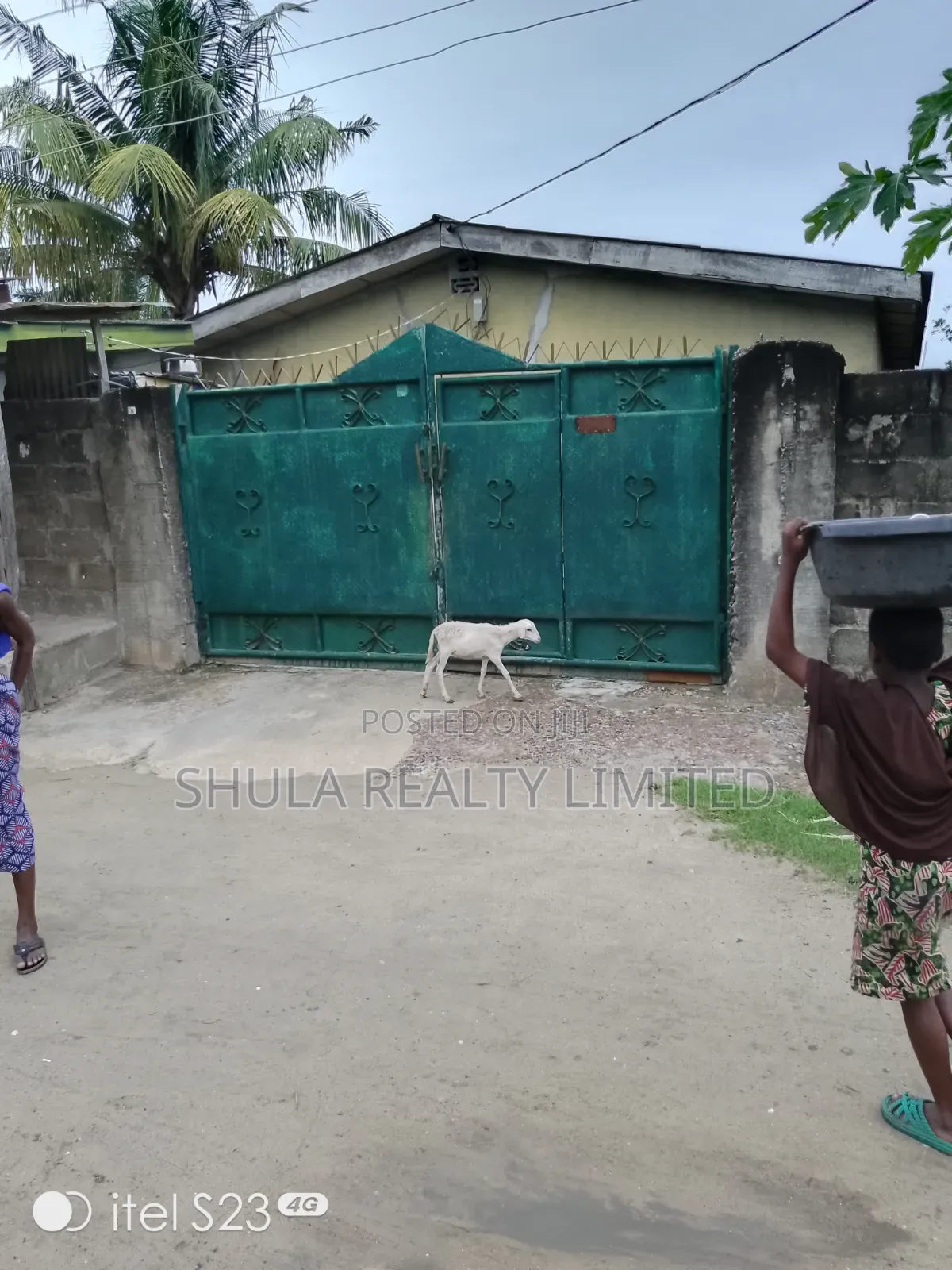 Furnished 3bdrm House in Ajangbadi for sale