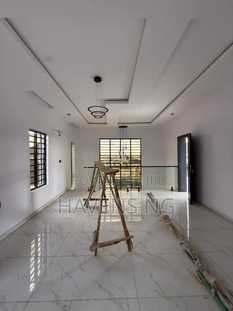4bdrm Duplex in Kola Lawal Estate, Akobo for sale