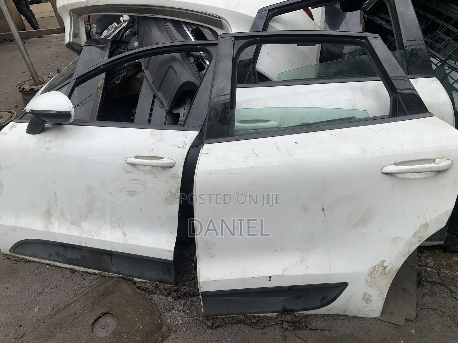 Porsche Macan Bonnet,Fender,Doors,Boot/Trunk,Front and Back Bumpers.