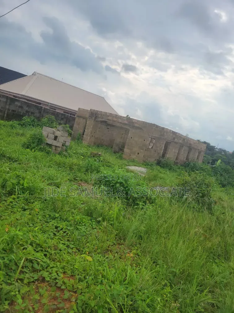 3bdrm Bungalow in Ayobo for sale