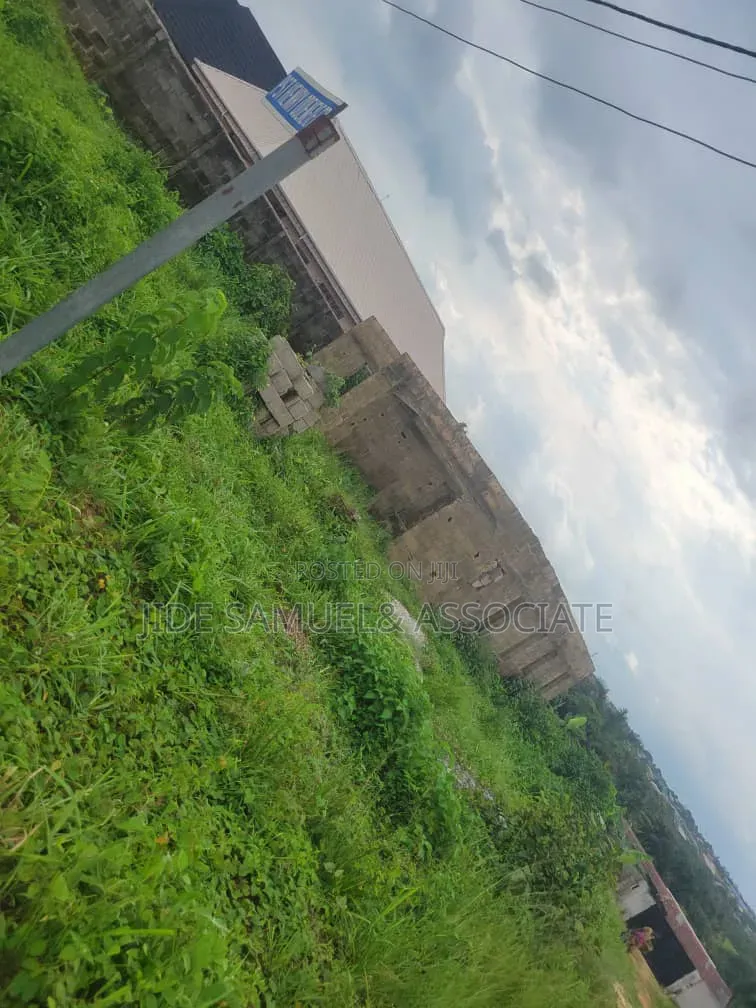 3bdrm Bungalow in Ayobo for sale