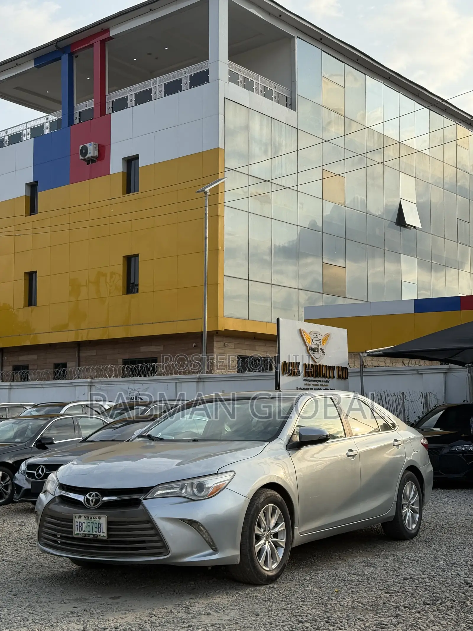Toyota Camry XLE 4dr Sedan (2.5L 4cyl 6A) 2016 Silver