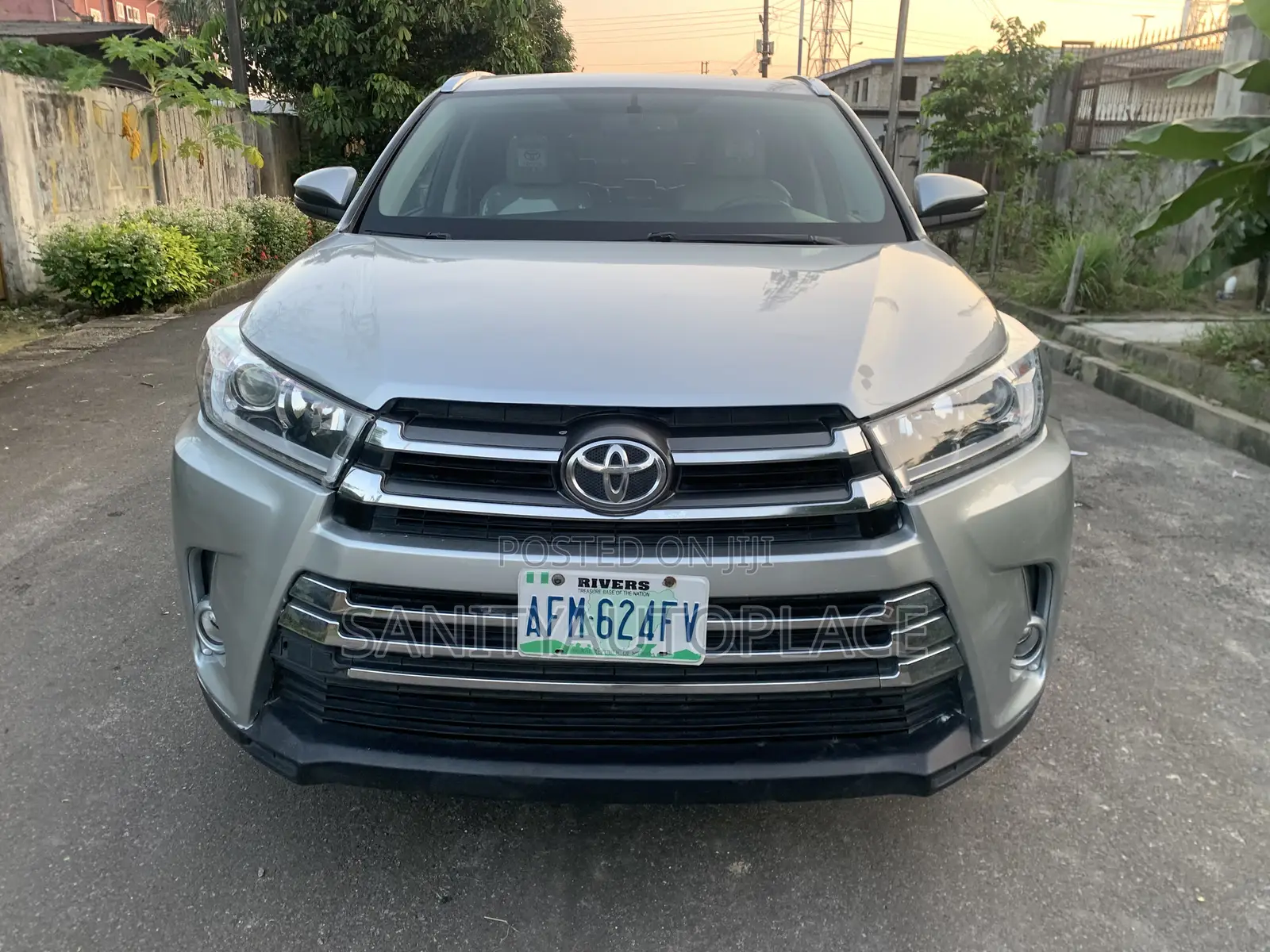 Toyota Highlander XLE 4dr SUV (3.5L 6cyl 6A) 2015 Silver