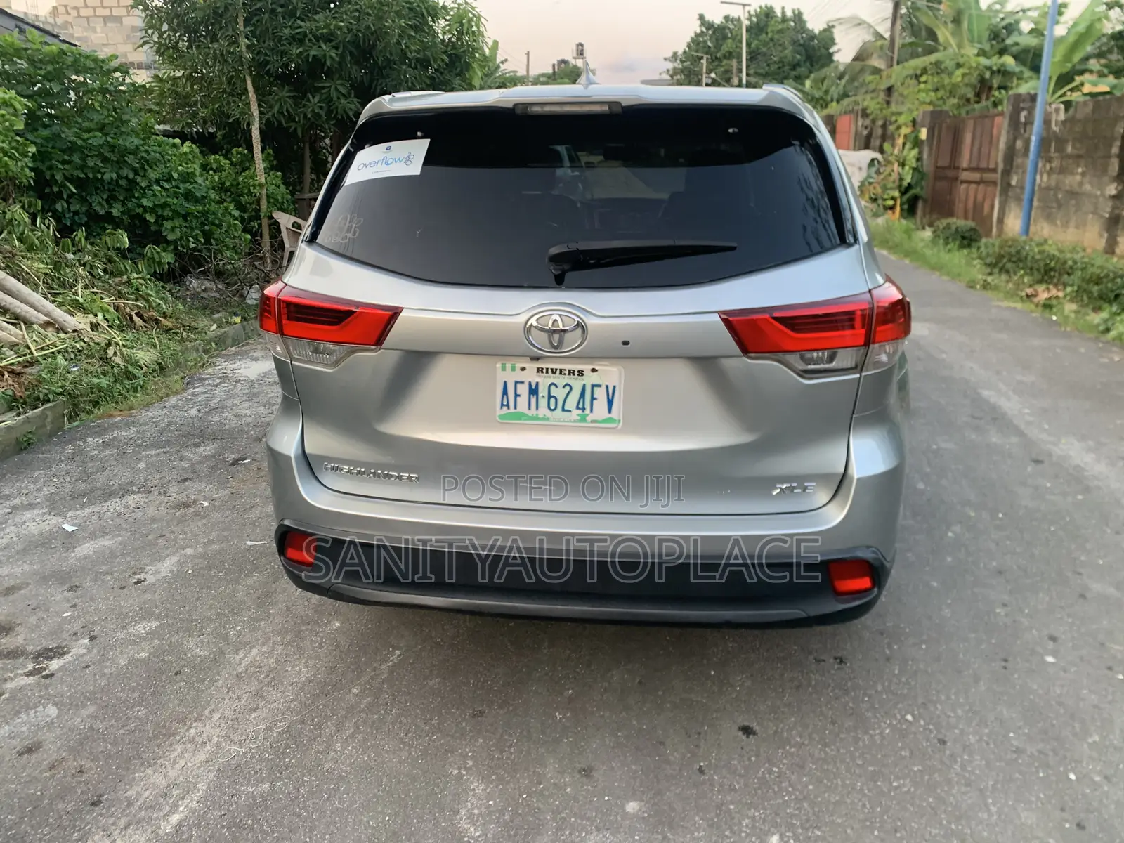 Toyota Highlander XLE 4dr SUV (3.5L 6cyl 6A) 2015 Silver