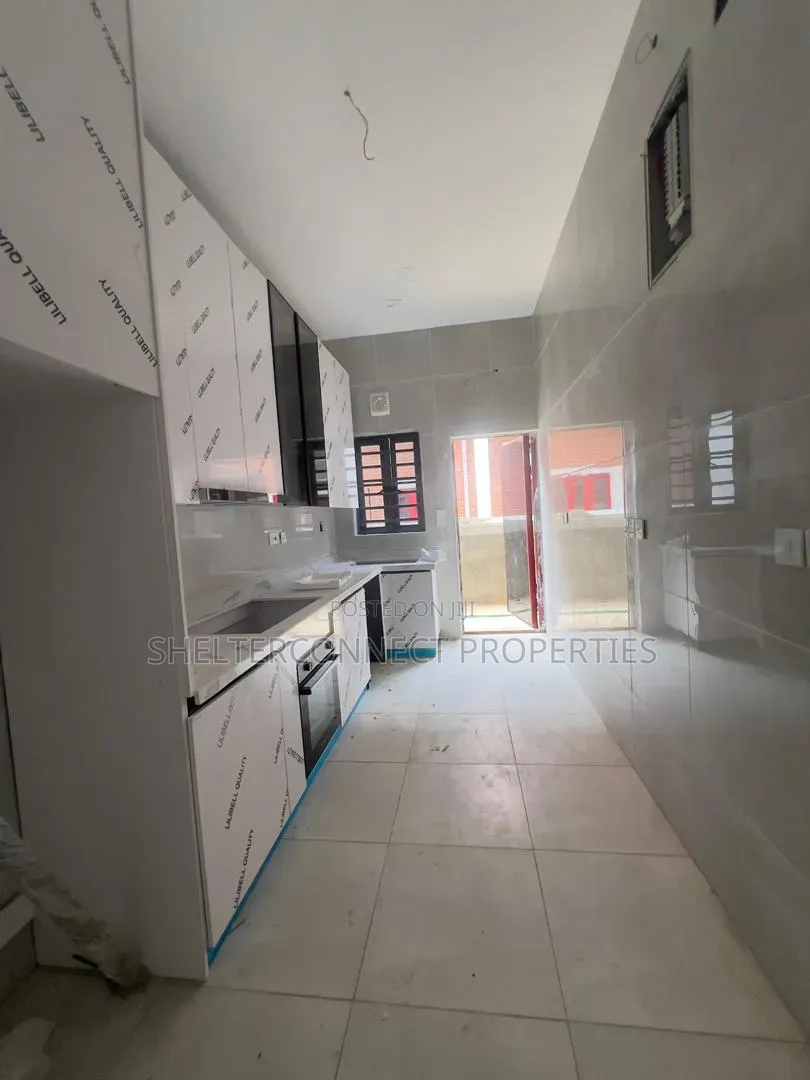 4bdrm Townhouse / Terrace in Victoria Island Extension for rent