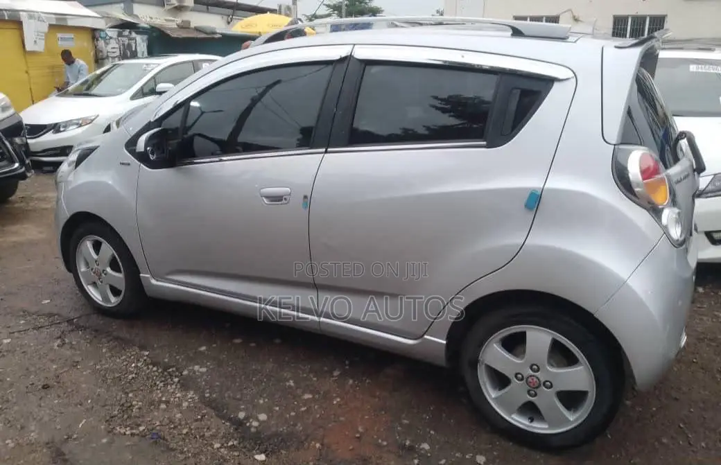 Chevrolet Spark 2012 Silver