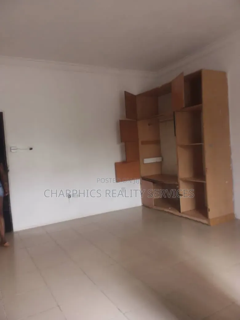 Mini Flat in Lekki Phase 1 for rent