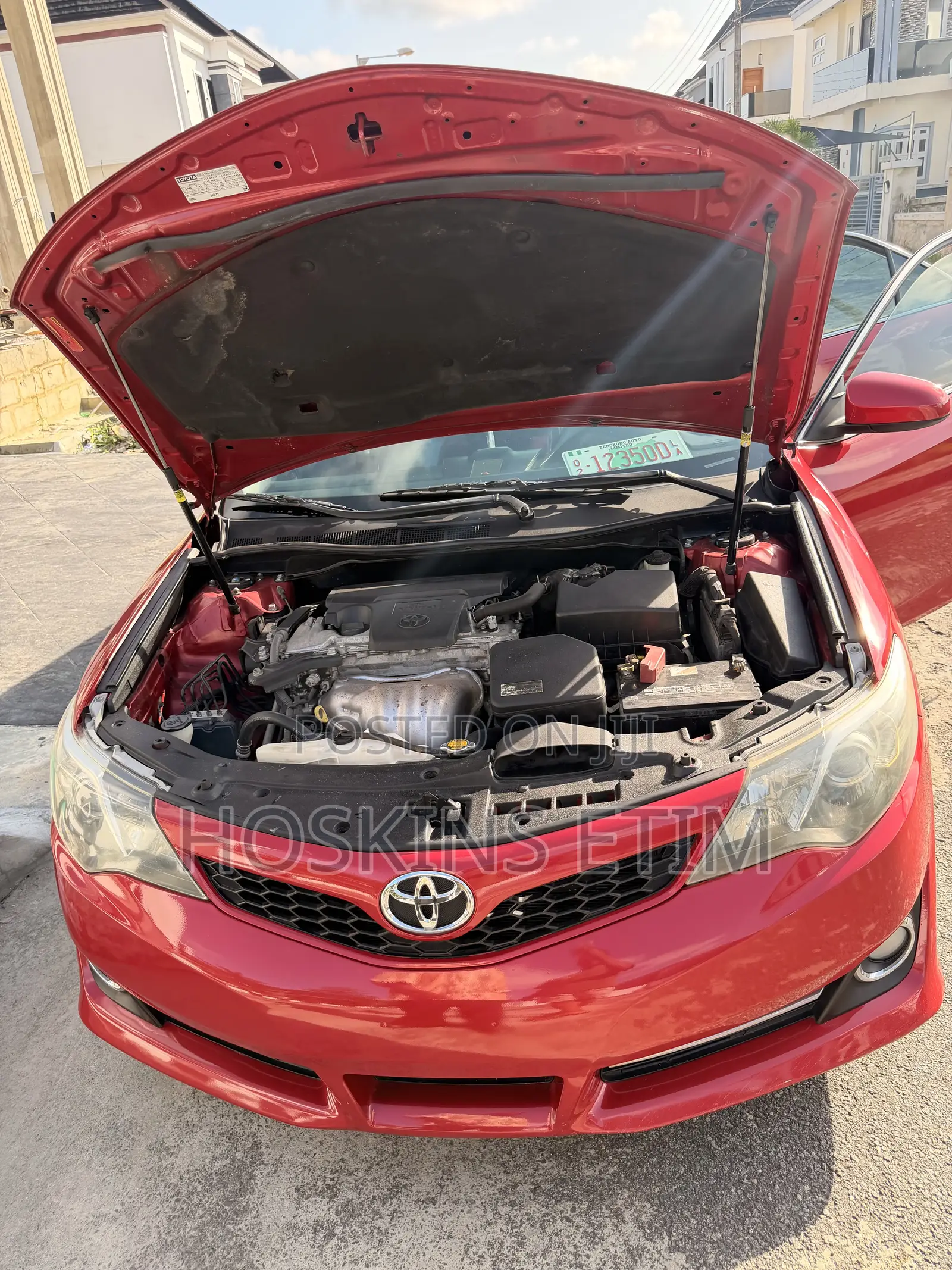 Toyota Camry SE 4dr Sedan (2.5L 4cyl 6A) 2014 Red