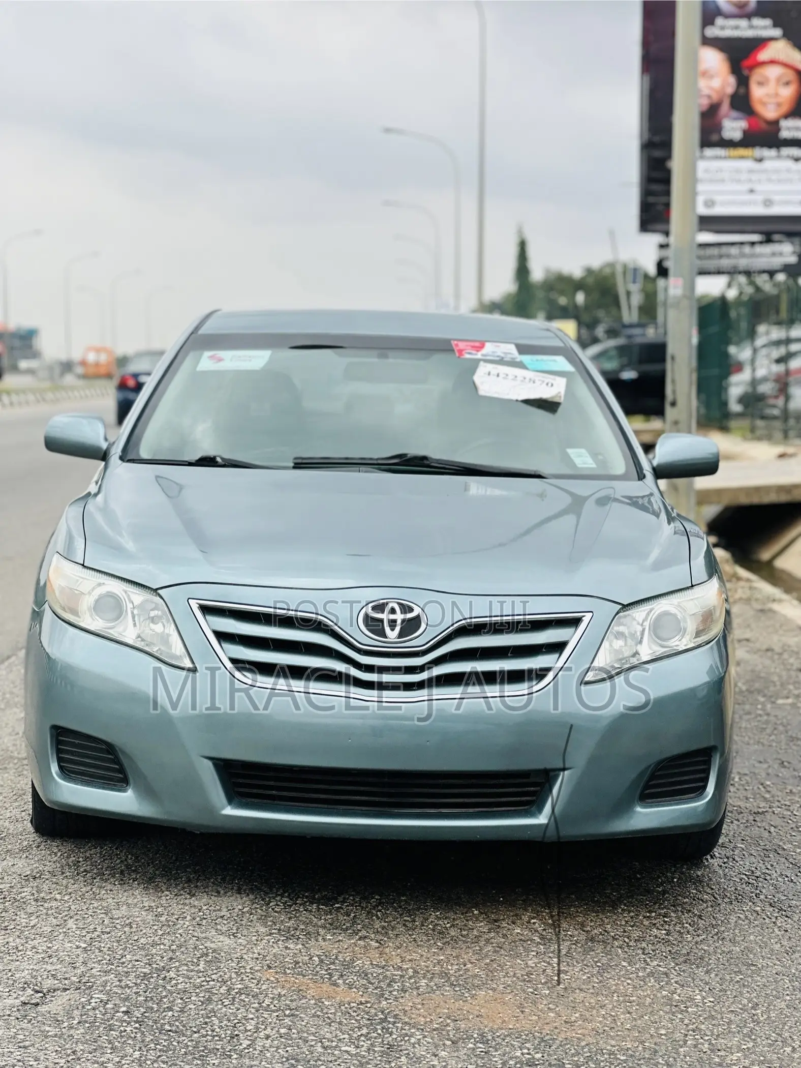 Toyota Camry LE 4dr Sedan (2.5L 4cyl 6A) 2011 Green