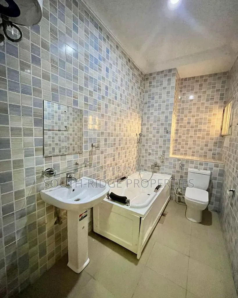 5bdrm Duplex in Galadimawa for sale