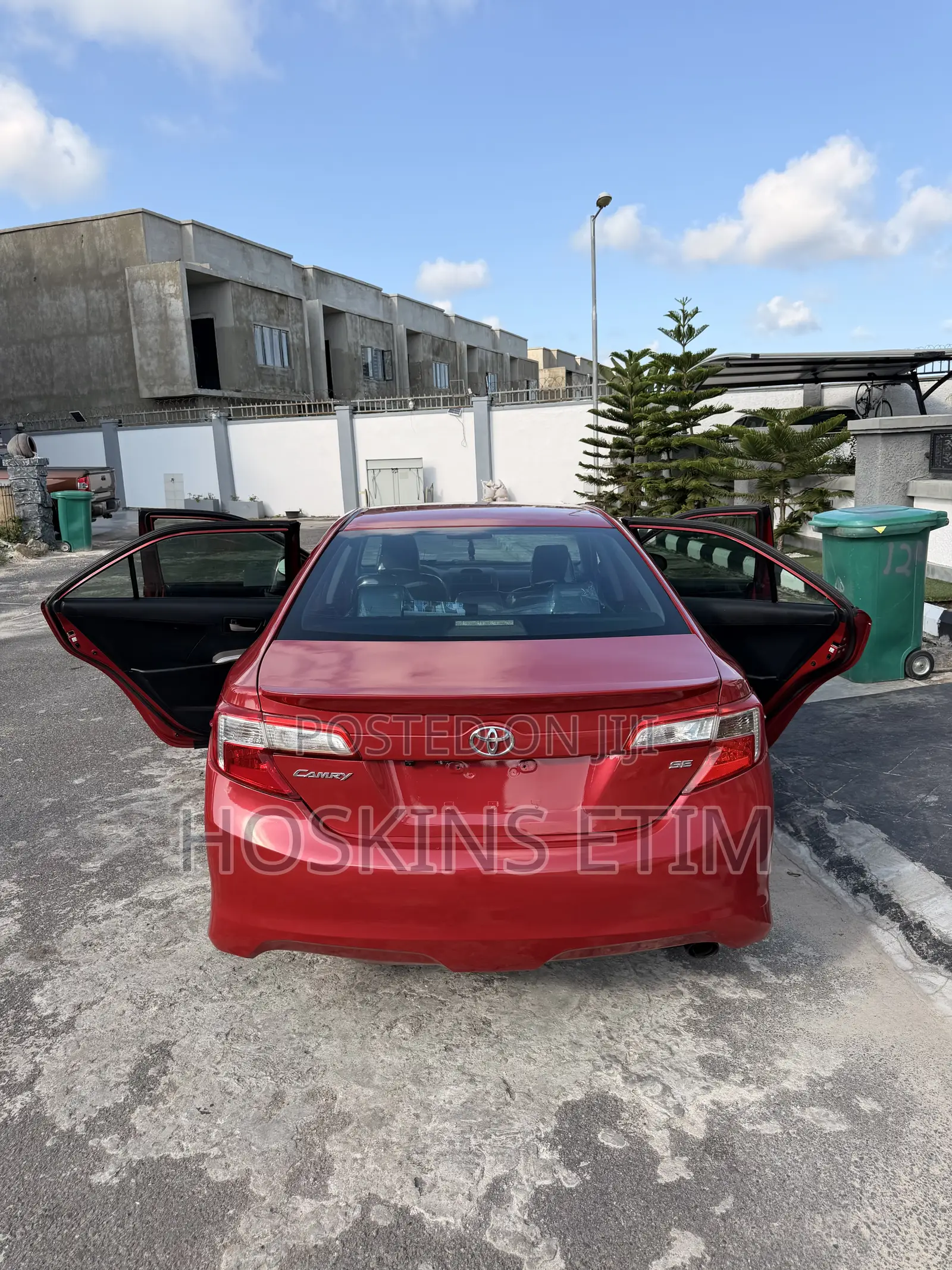 Toyota Camry SE 4dr Sedan (2.5L 4cyl 6A) 2014 Red