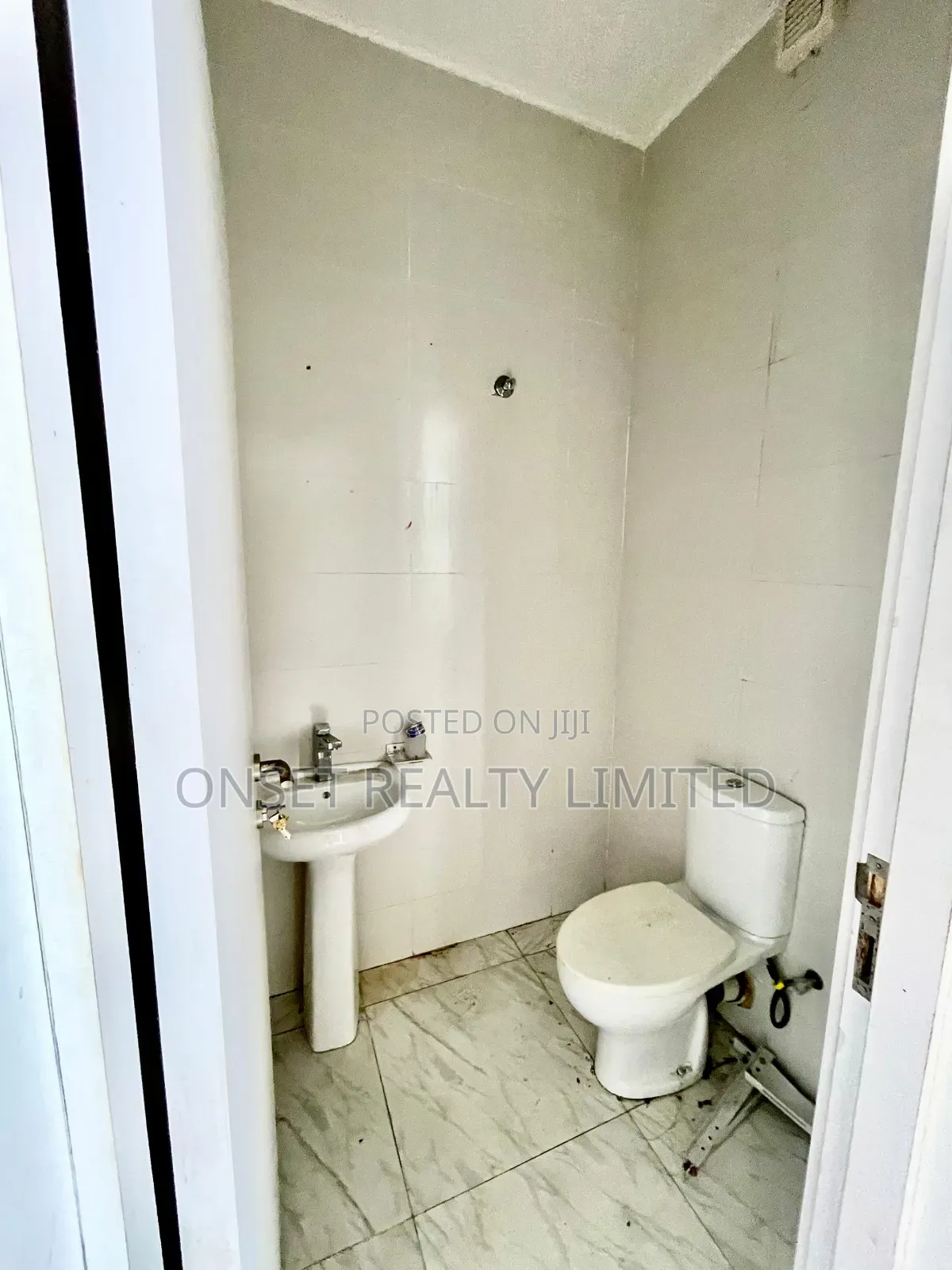 Mini Flat in VGC / Ajah for rent