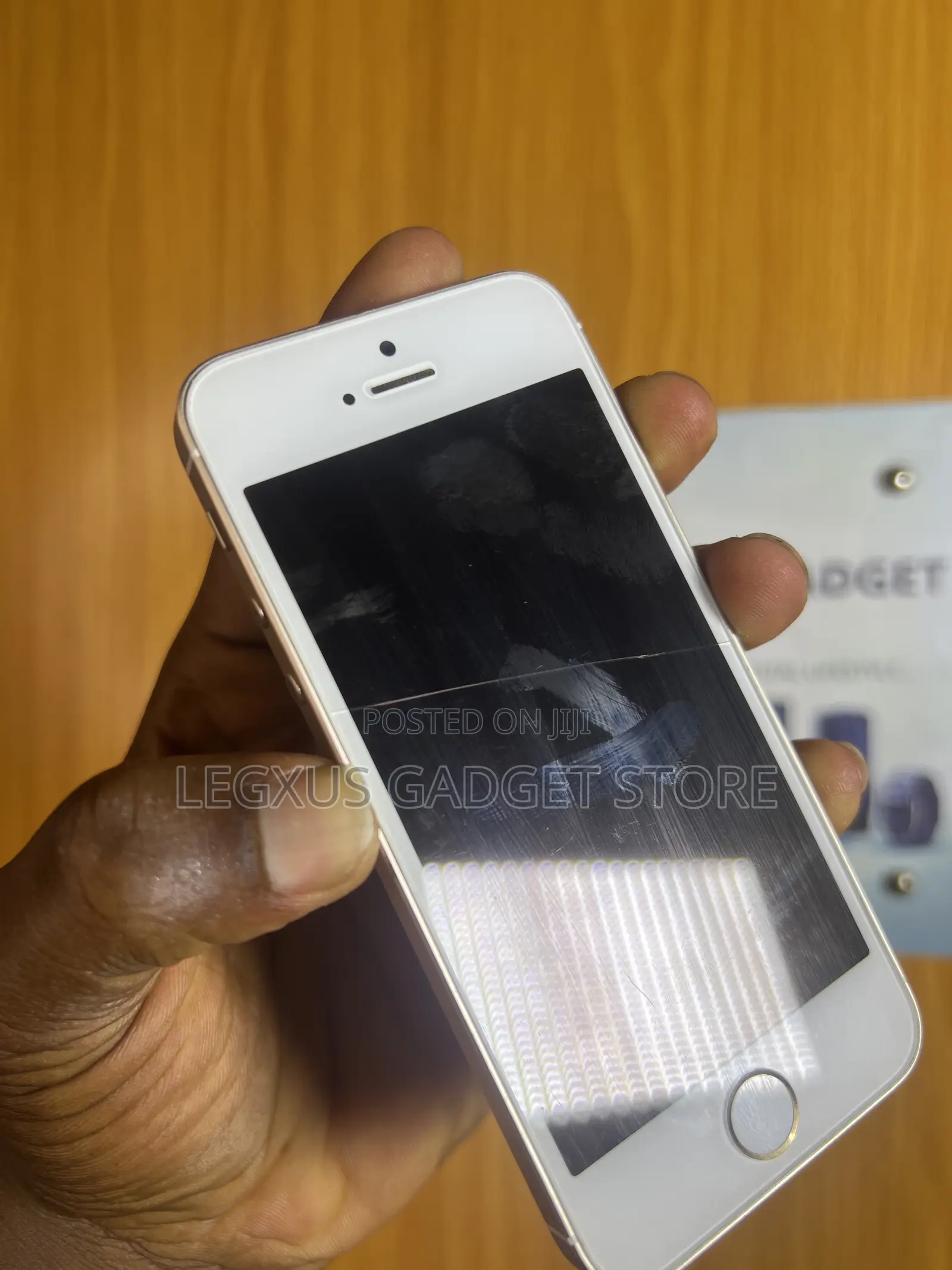 Apple iPhone SE 32 GB Gold