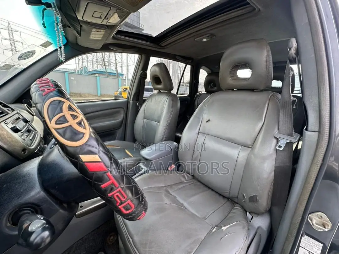 Toyota RAV4 2005 Black