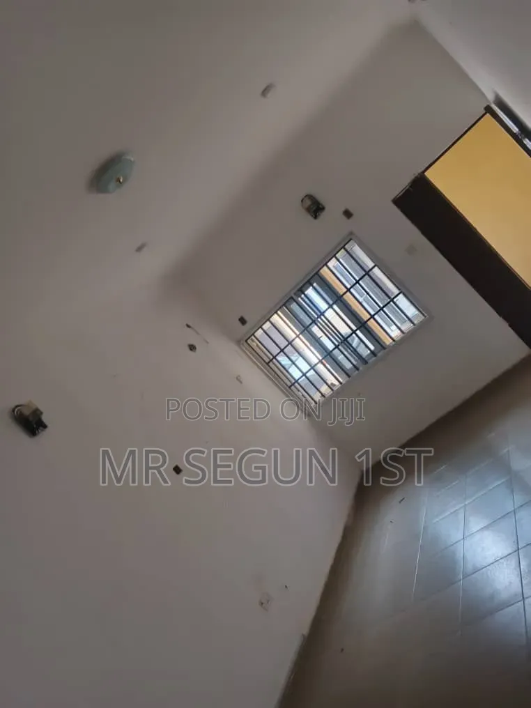 2bdrm Block of Flats in Kasumu Estate, Ibadan for rent