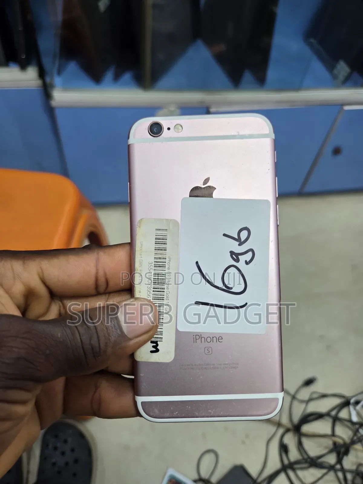 Apple iPhone 6s 16 GB Gold
