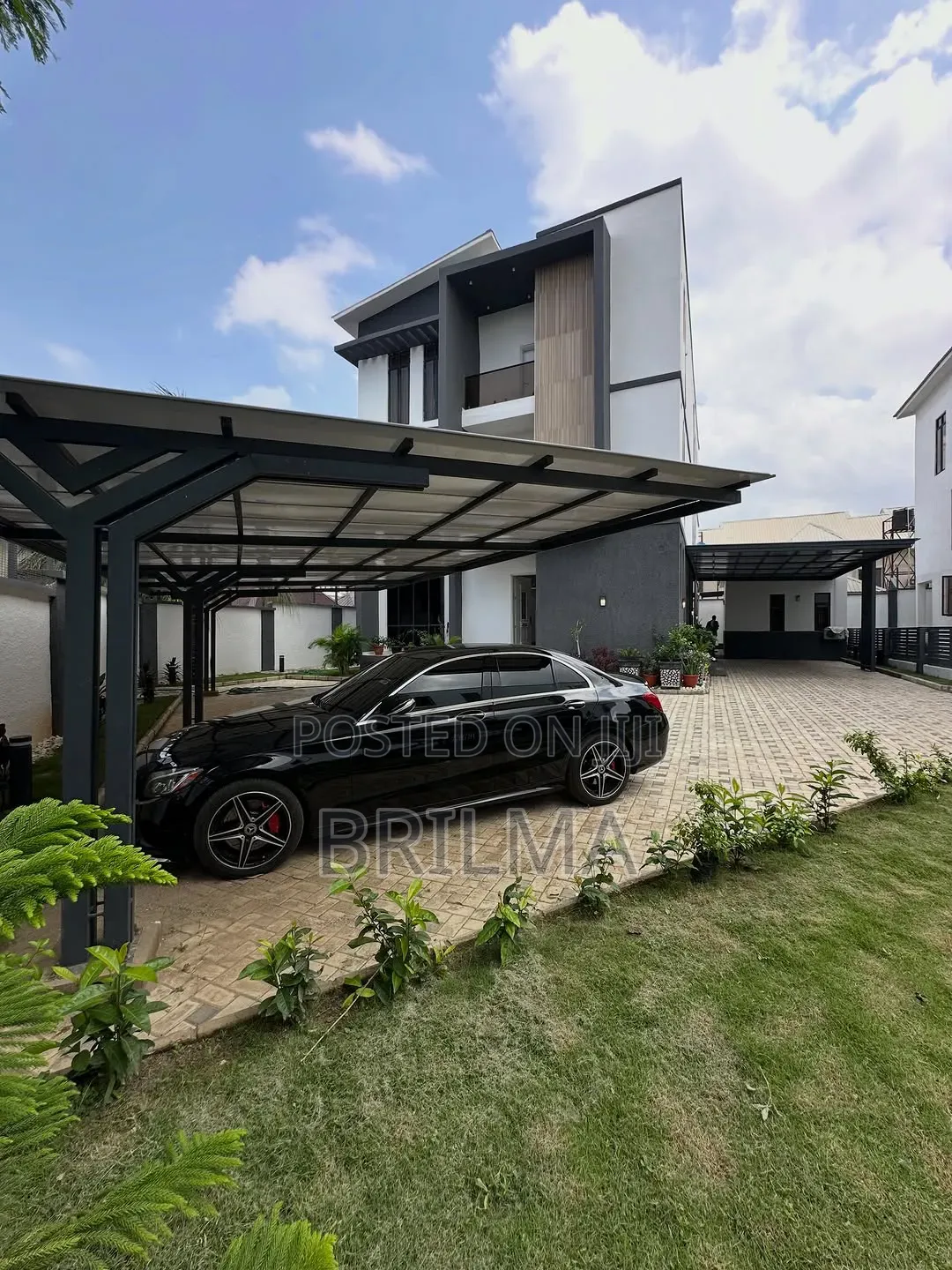 Furnished 6bdrm Duplex in Mabushi for sale