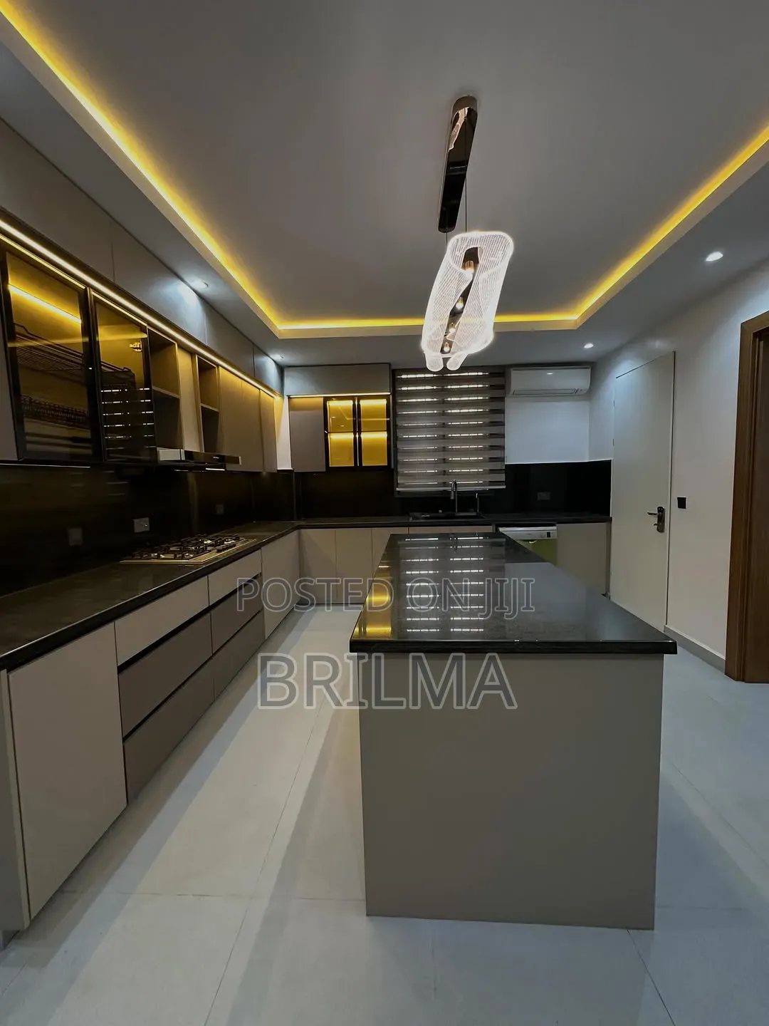 Furnished 6bdrm Duplex in Mabushi for sale