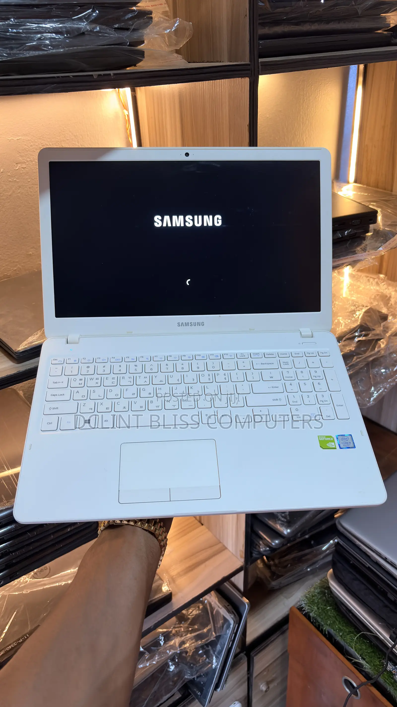 Laptop Samsung NP550P5C 8GB Intel Core i5 SSD 256GB