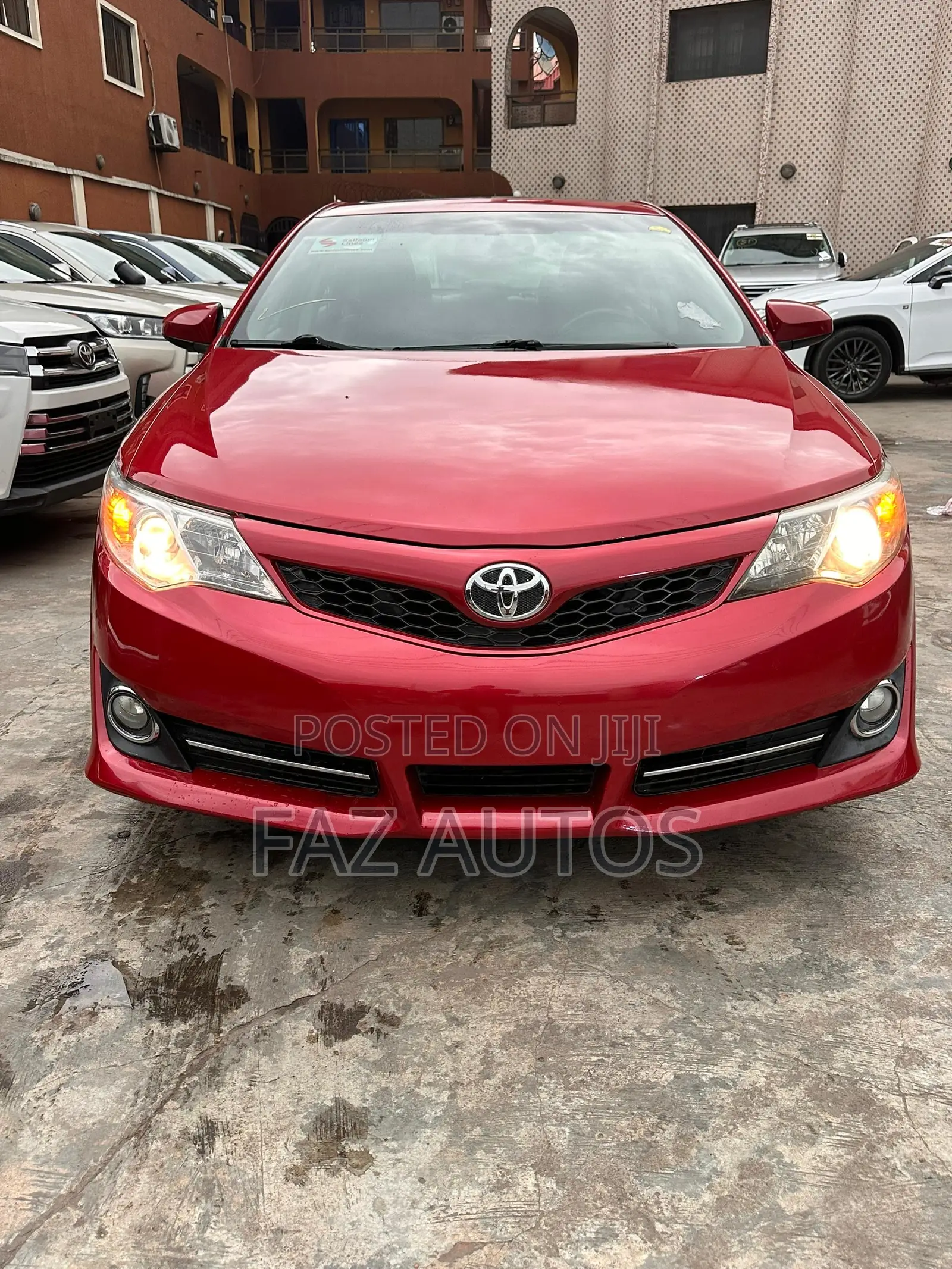 Toyota Camry SE V6 4dr Sedan (3.5L 6cyl 6A) 2013 Red
