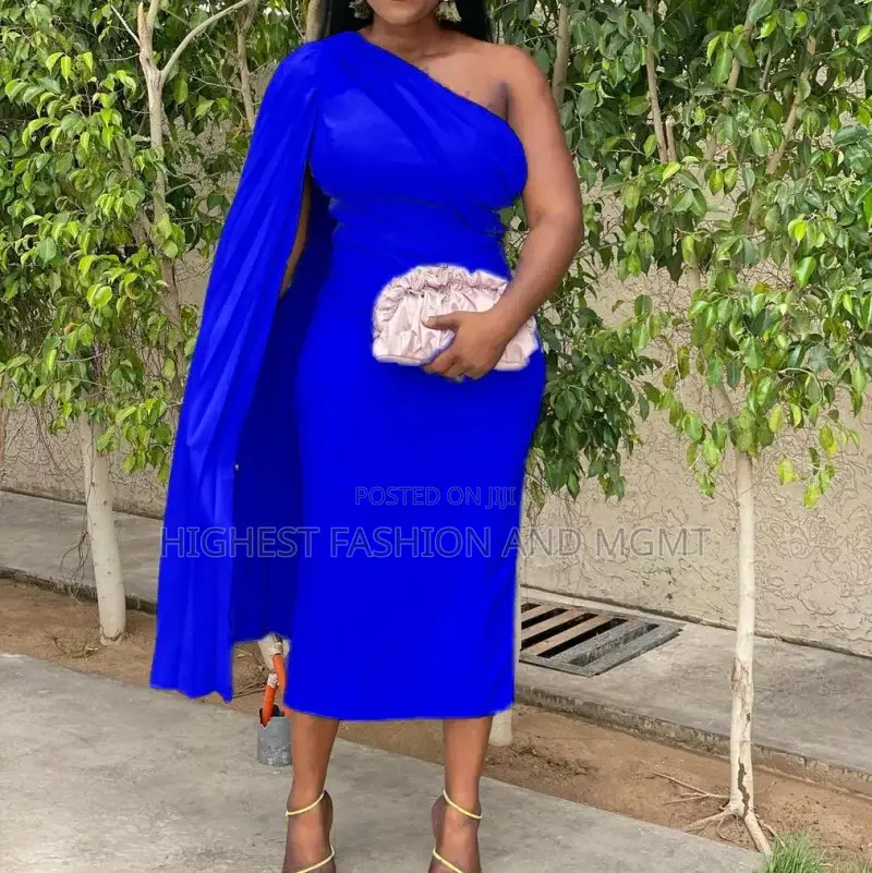 Oblique Shoulder Pleated Dress