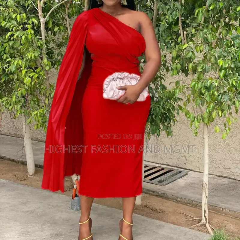Oblique Shoulder Pleated Dress