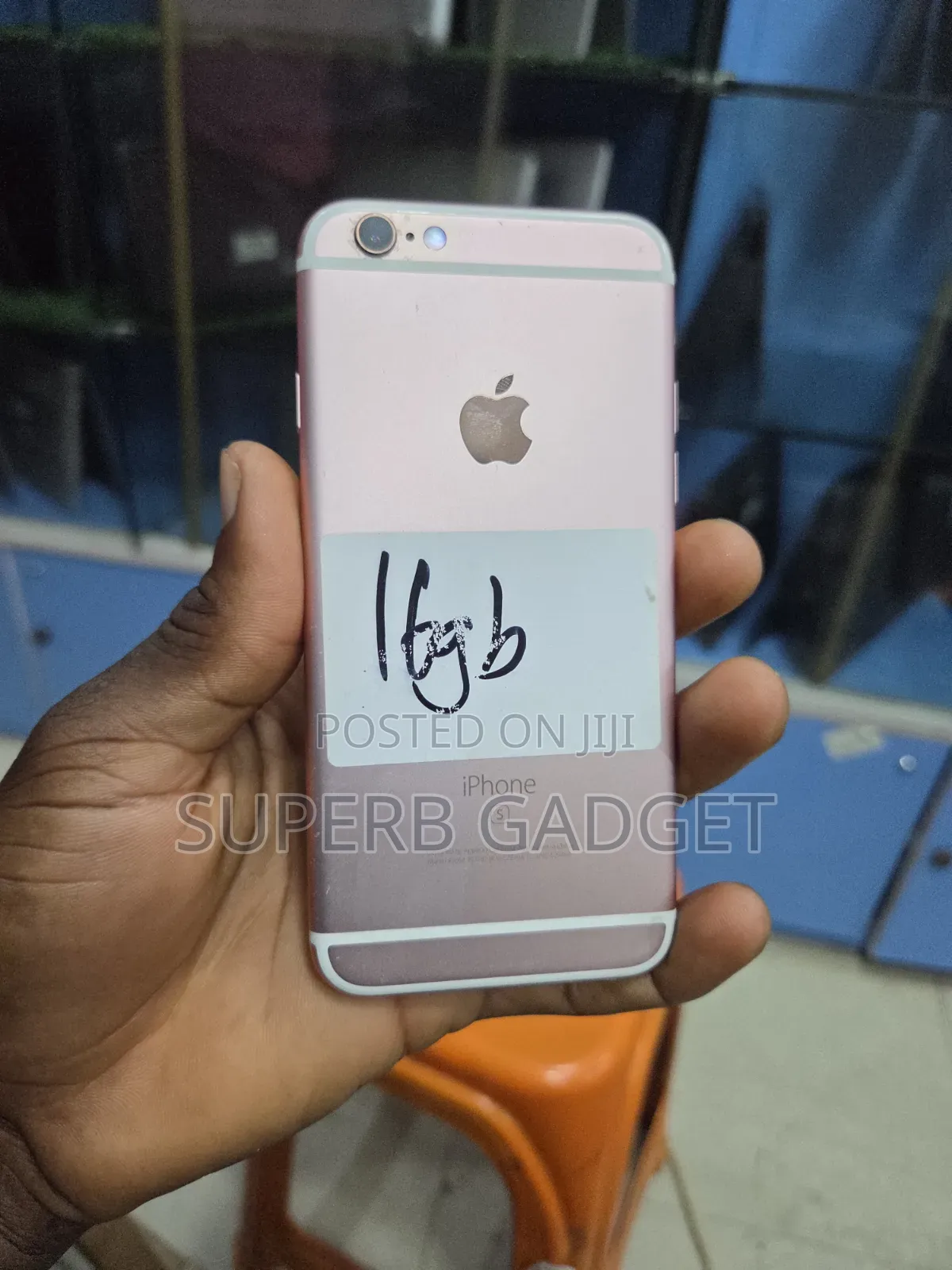 Apple iPhone 6s 16 GB Gold