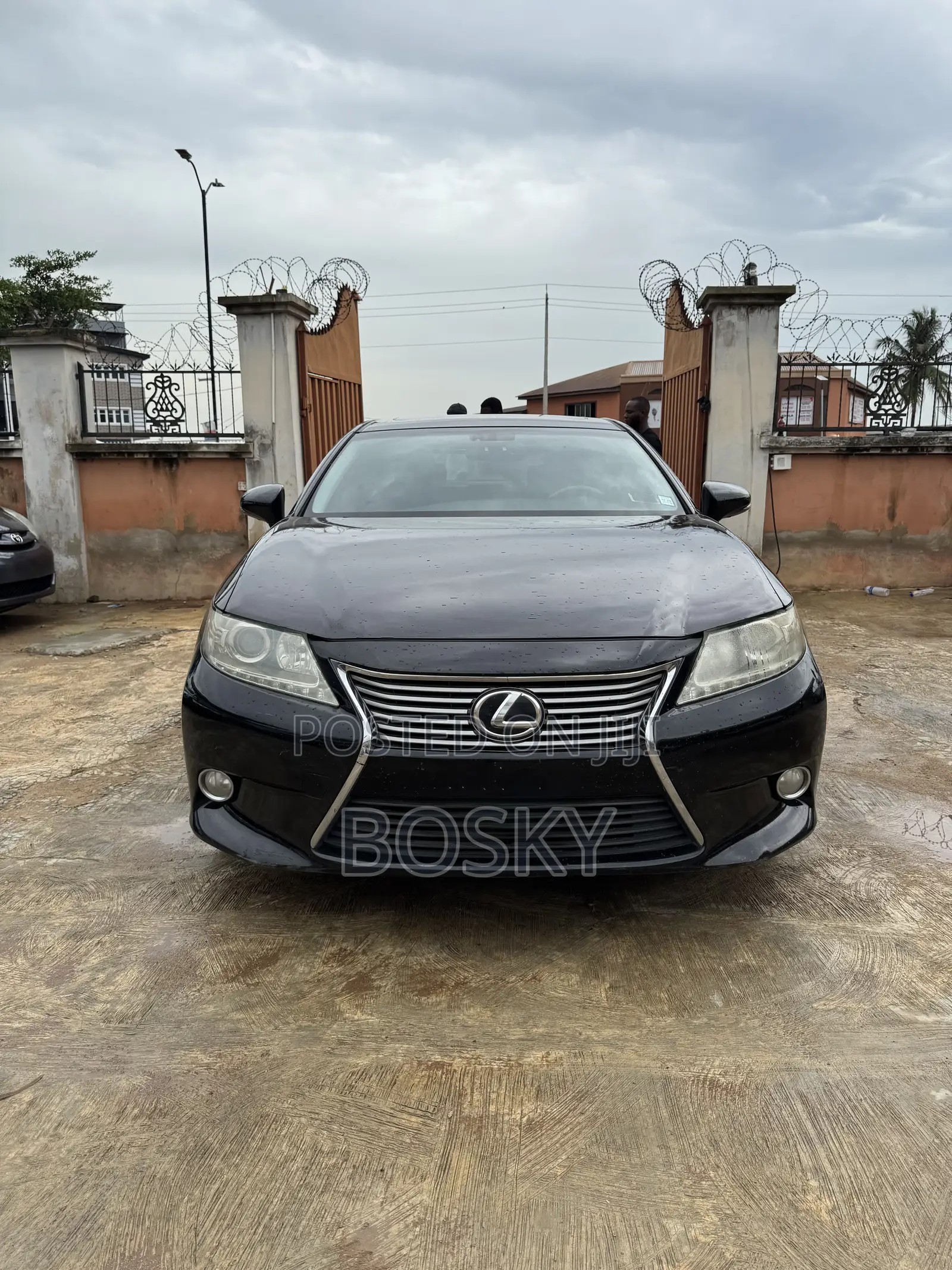 Lexus ES 2013 Black