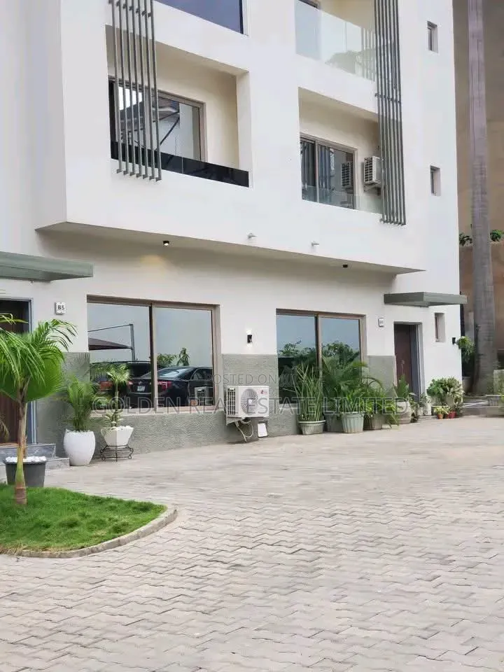 4bdrm Duplex in Maitama for rent