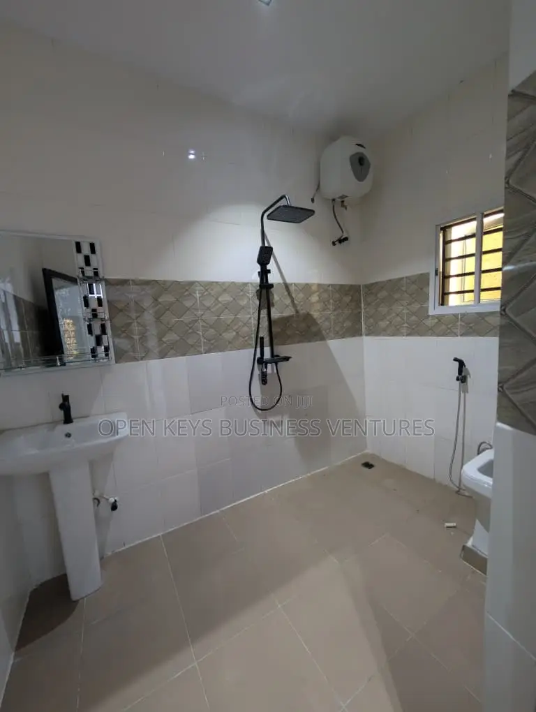 Furnished 3bdrm Bungalow in Owu Crown, Iwo Road for sale