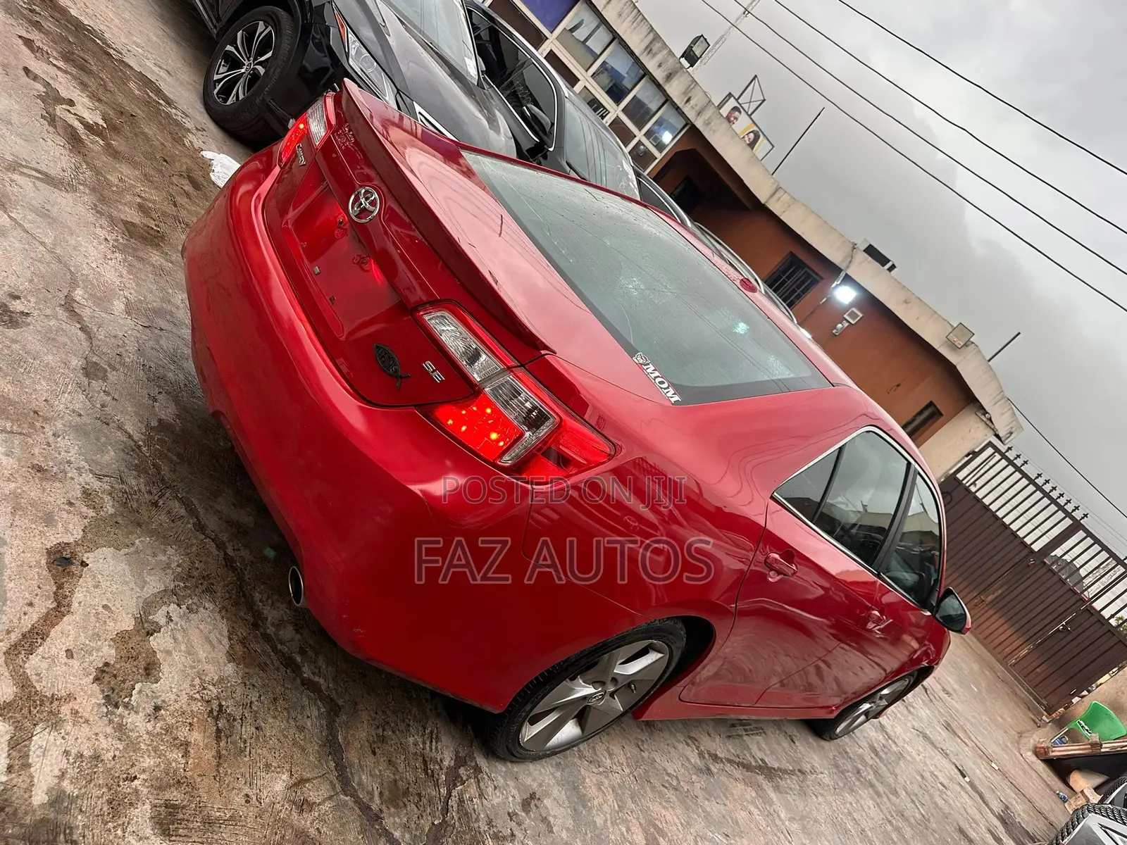 Toyota Camry SE V6 4dr Sedan (3.5L 6cyl 6A) 2013 Red