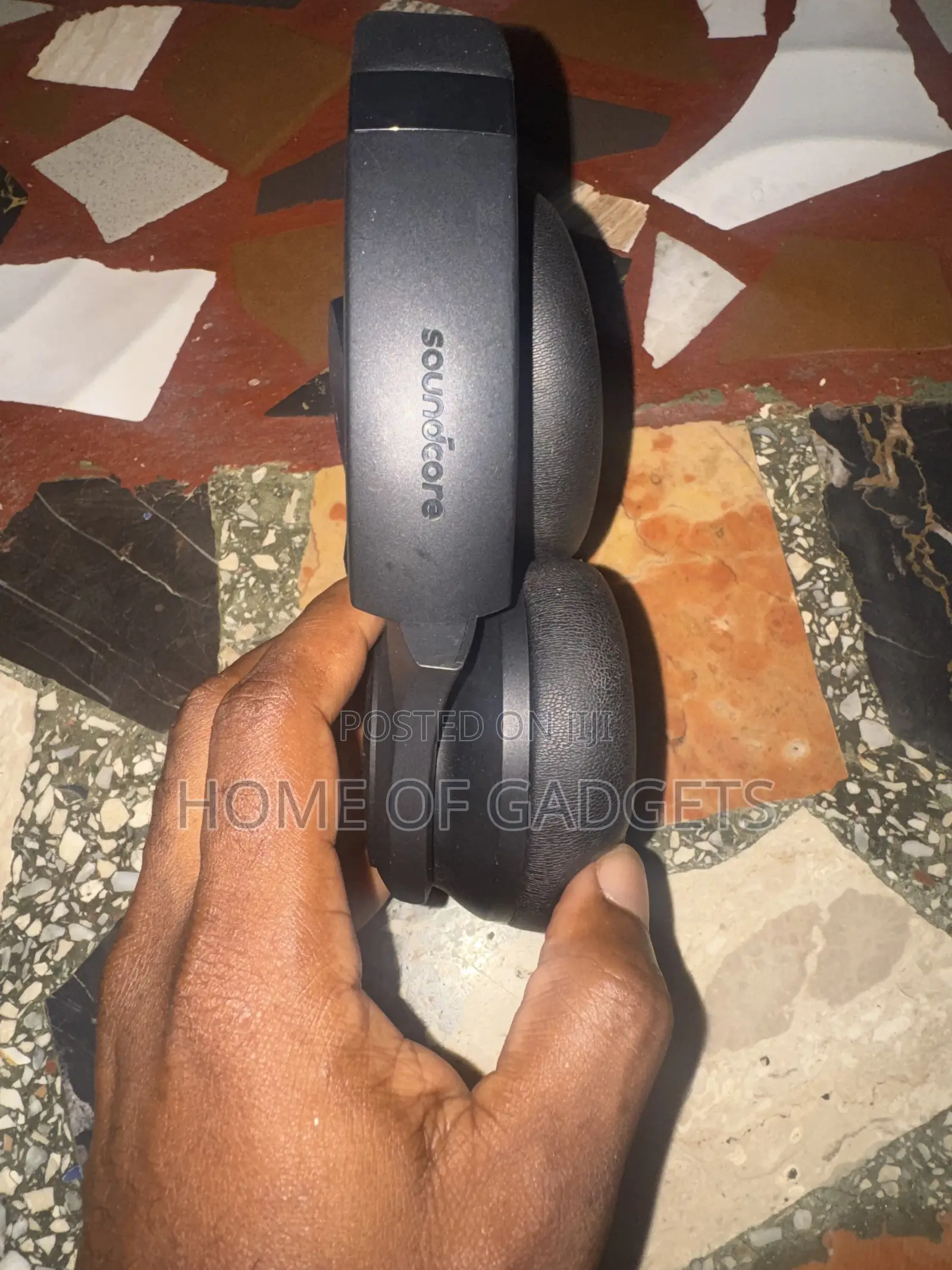 Soundcore Q20i