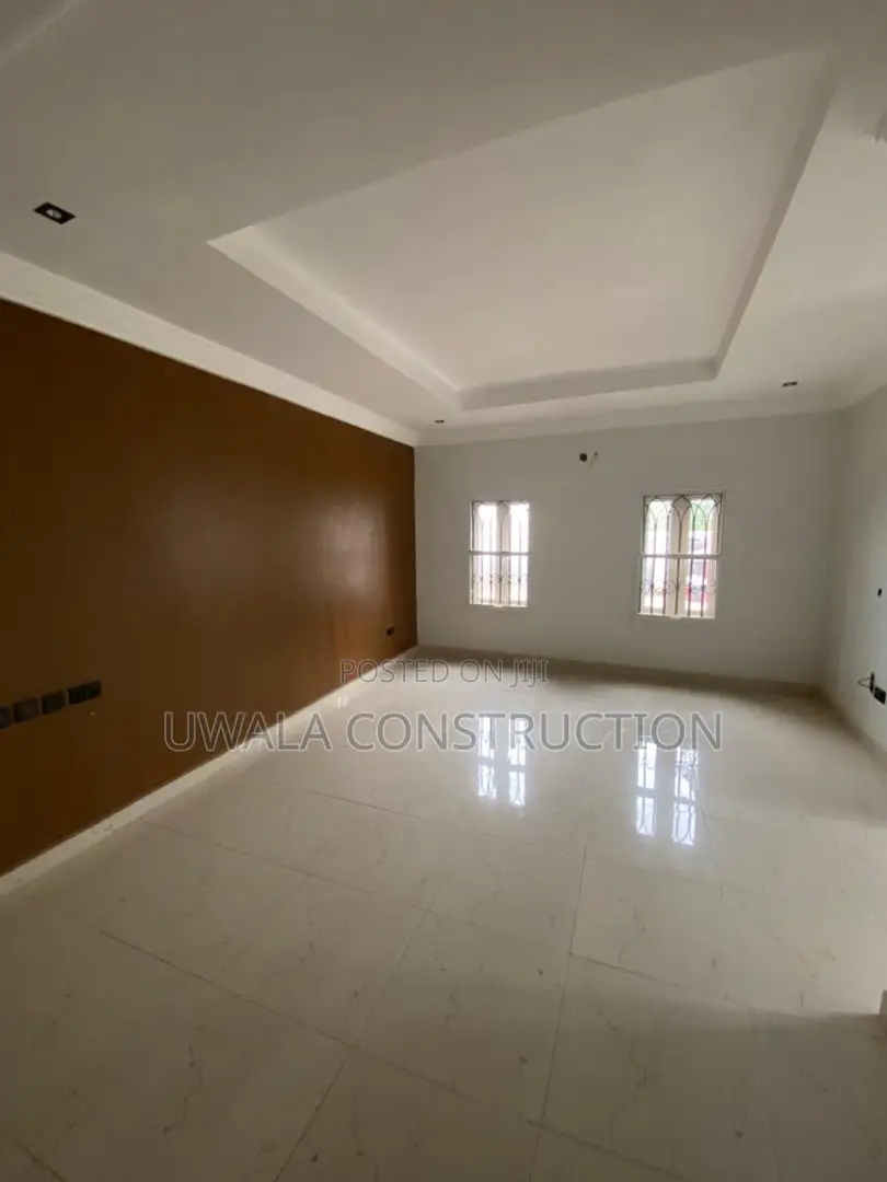 3bdrm Apartment in Galadimawa for sale