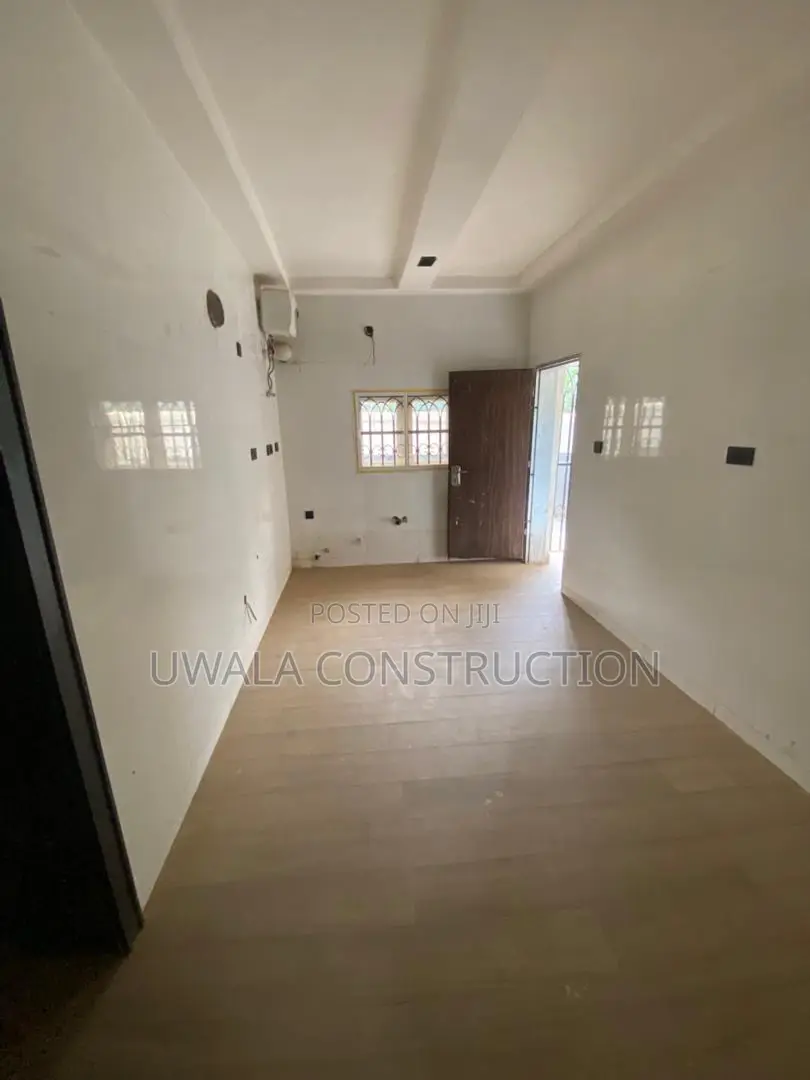 3bdrm Apartment in Galadimawa for sale