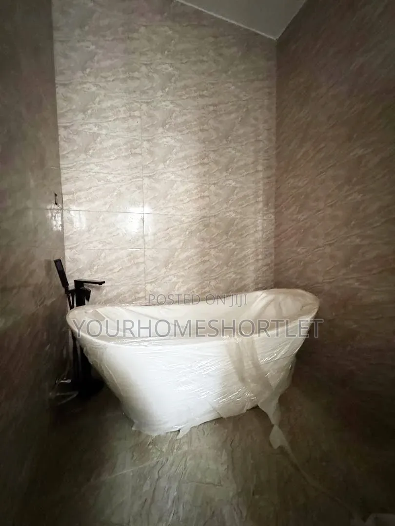 5 Bedroom Detached Duplex With a Bq