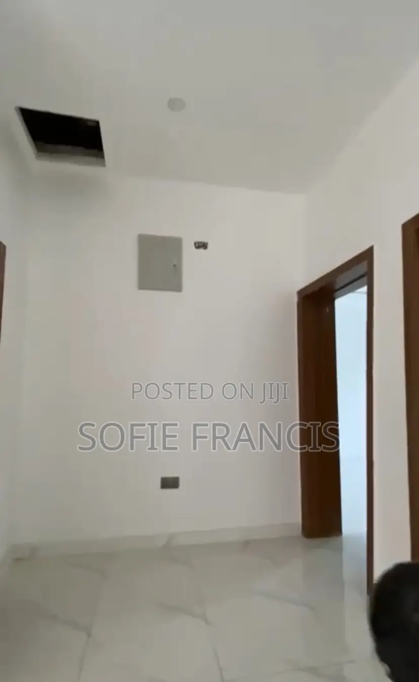 3bdrm Duplex in Vgc for rent