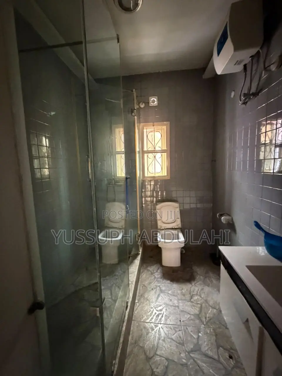 4bdrm Apartment in Agungi for rent