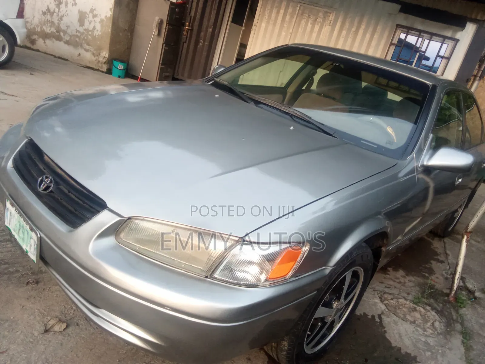 Toyota Camry 2000 Silver
