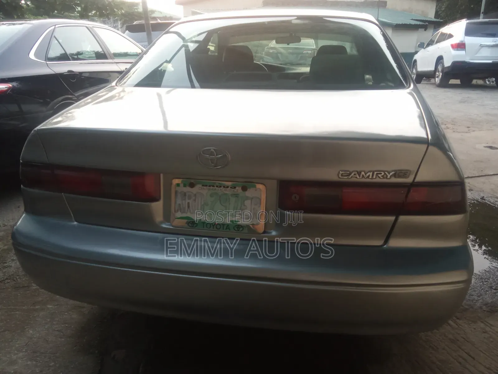 Toyota Camry 2000 Silver