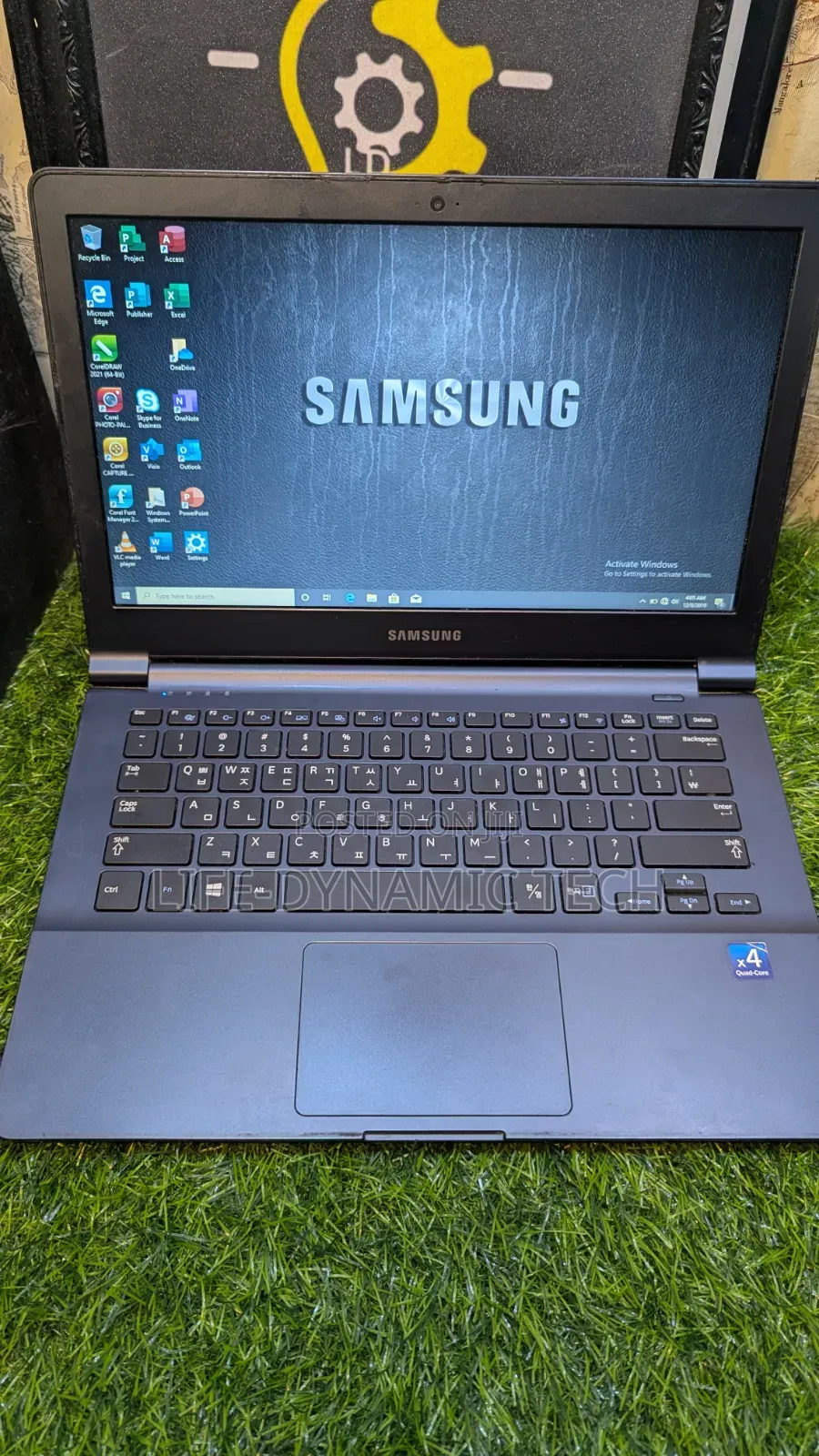 Laptop Samsung 4GB SSD 128GB